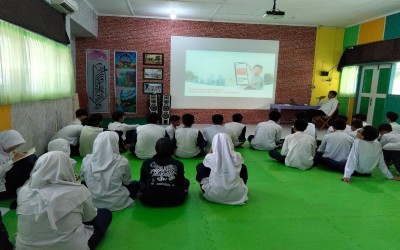 Tingkatkan Layanan, Perpustakaan MTsN 1 Yogyakarta Lakukan Sosialisasi Perpustakaan Digital