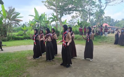 Guncang Bumi Perkemahan Karangsari, Siswa MTs N1 Yogyakarta Adu Kreativitas dalam Lomba Yel-Yel